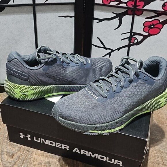 Under Armour Machina 2 Gray Lime Green Shoes Size 8 New - Picture 3 of 8